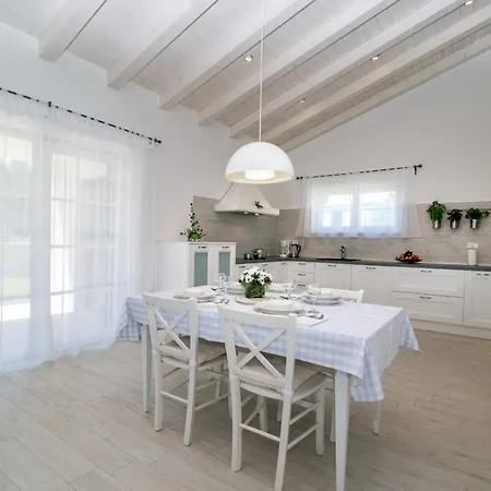 Histria For 6 People Near Pula With Private Pool & Sea View Villa *