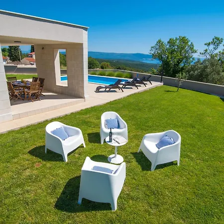 Histria For 6 People Near Pula With Private Pool & Sea View Villa
