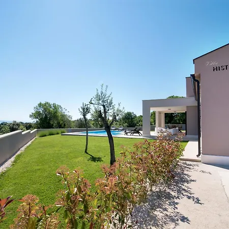 Histria For 6 People Near Pula With Private Pool & Sea View